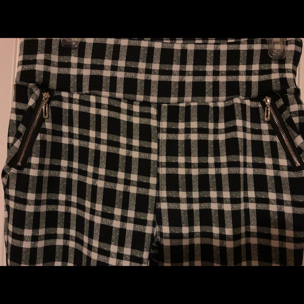 Black and White Checked Sheila Rose Leggings
